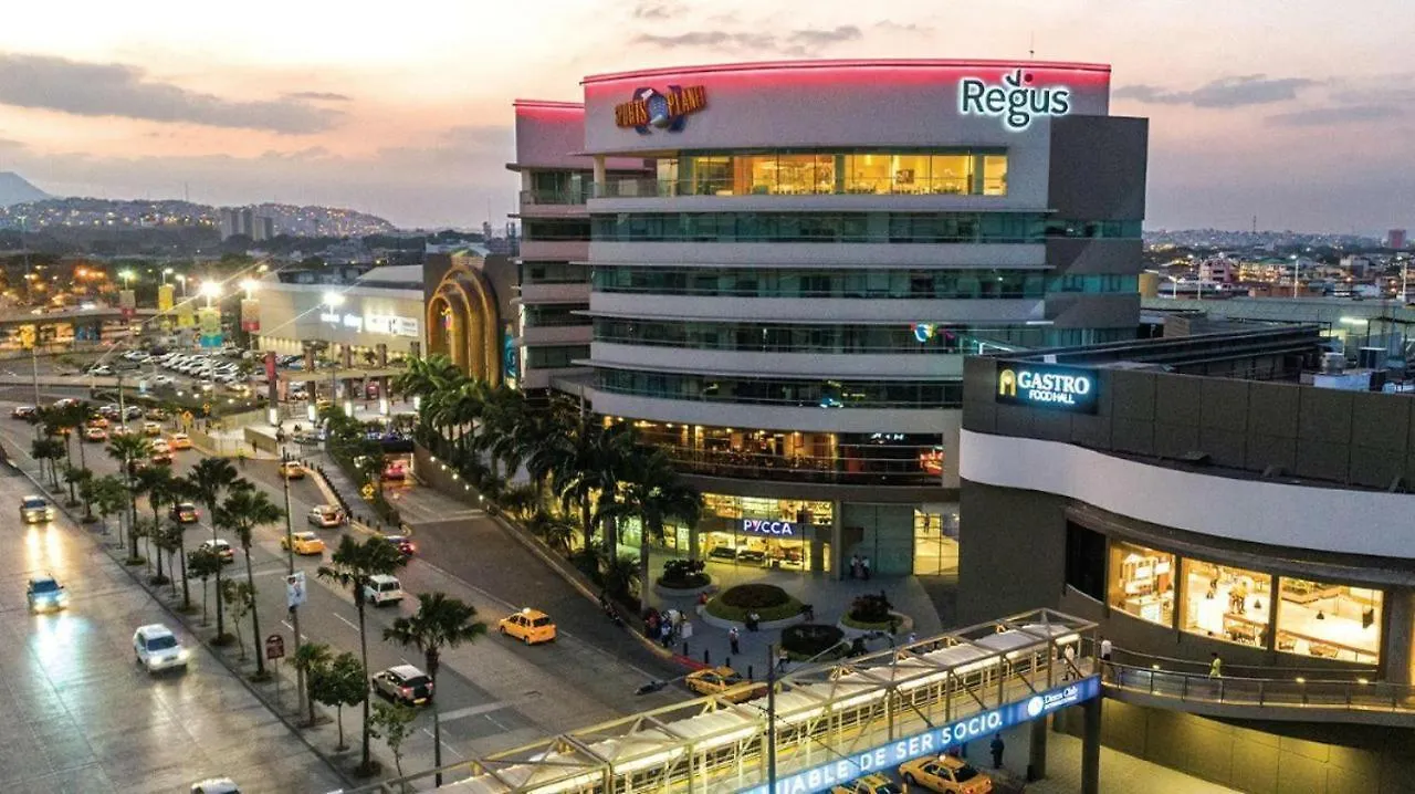 Ecusuites Torre Sol Mall Del Sol جواياكيل شقة