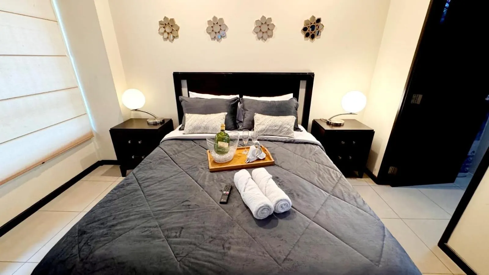 Ecusuites Torre Sol Mall Del Sol جواياكيل الإكوادور