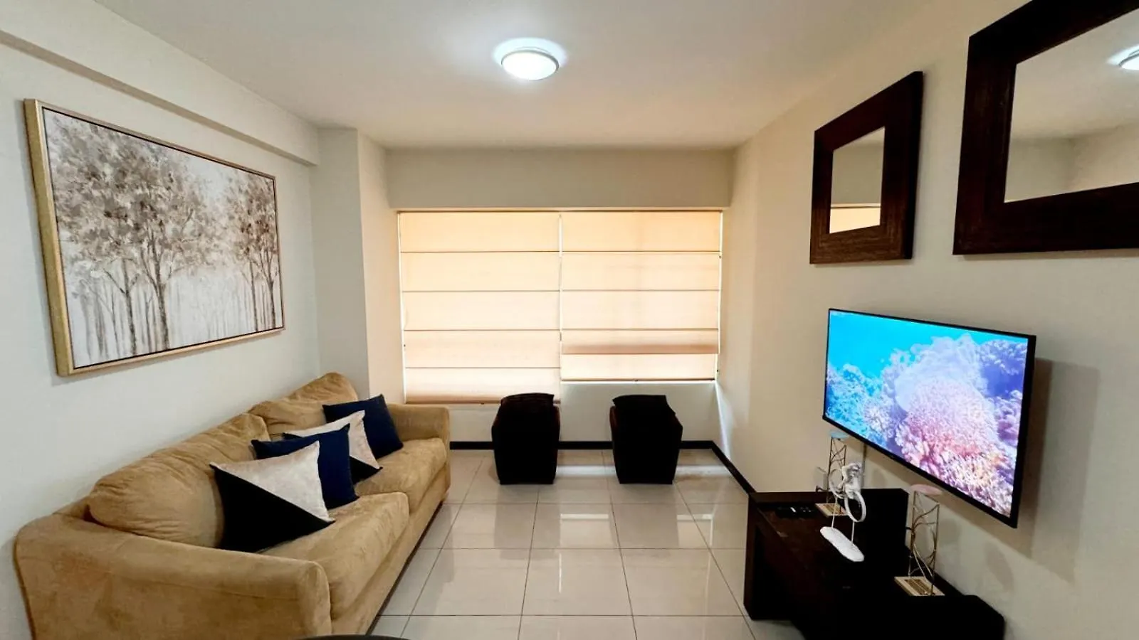 Ecusuites Torre Sol Mall Del Sol جواياكيل شقة